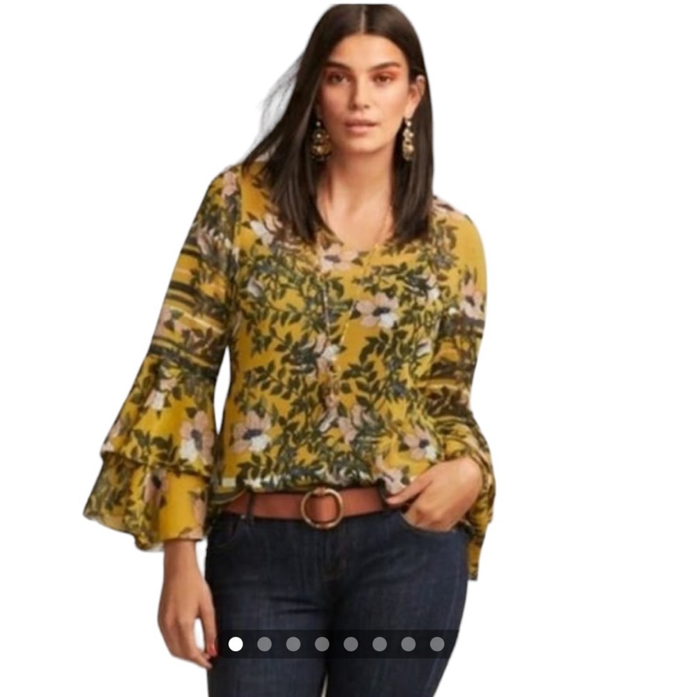 EUC CAbi  “Scene” Floral Print Bell Sleeves Blouse (GMH-W)